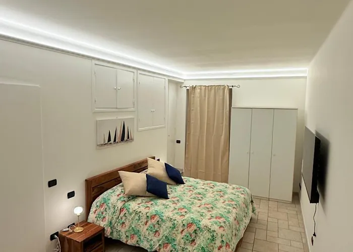 15mt Dal Mare Grazioso Bilocale Sul Budello A-c