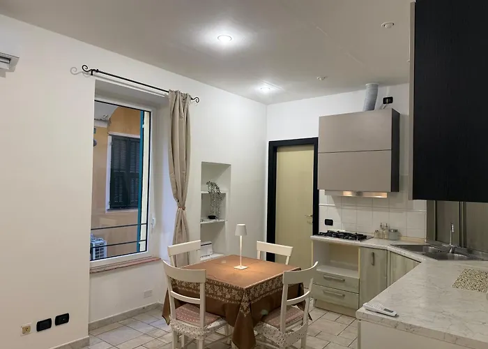 15mt Dal Mare Grazioso Bilocale Sul Budello A-c Alassio