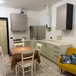 15mt Dal Mare Grazioso Bilocale Sul Budello A-c Alassio