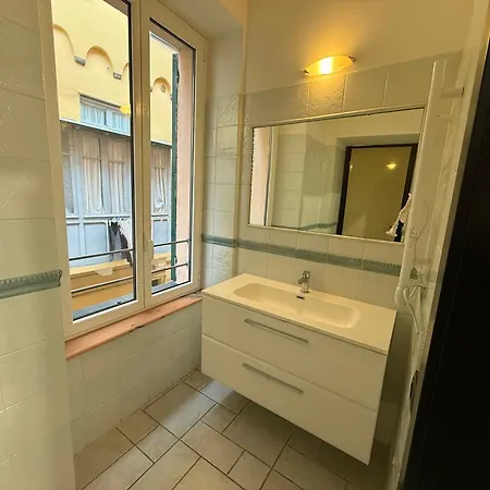 Apartment 15mt Dal Mare Grazioso Bilocale Sul Budello A-c Alassio