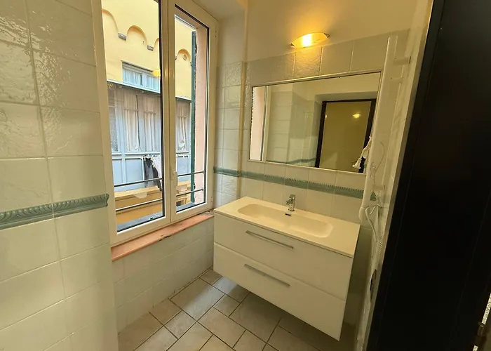 Apartment 15mt Dal Mare Grazioso Bilocale Sul Budello A-c Alassio